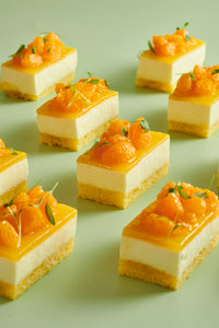 COOKBOOK: Patisserie Made Simple: The Art of Petits Gateaux