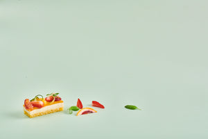 COOKBOOK: Patisserie Made Simple: The Art of Petits Gateaux
